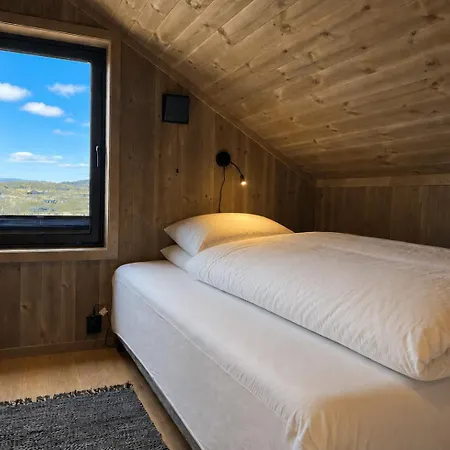 New Spacious Mountain With Sauna, Geilo *